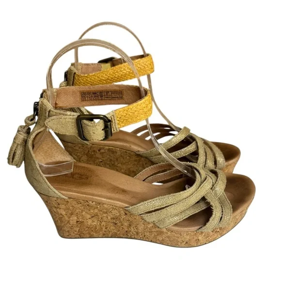 UGG Australia Gold Metallic Braided Wedge Sandals Women’s Size 6.5 - Picture 3 of 12